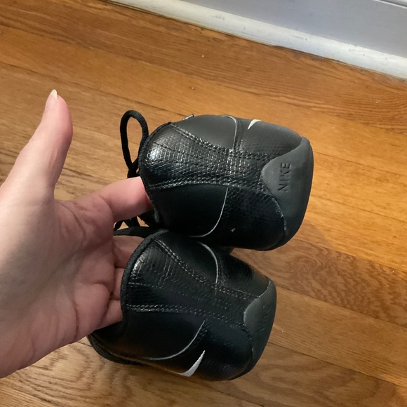 NIKE Black NE MARQUE PAS Non Marking Aerobic Dance Cheer Women Shoes Sz 7.5 - Picture 4 of 12
